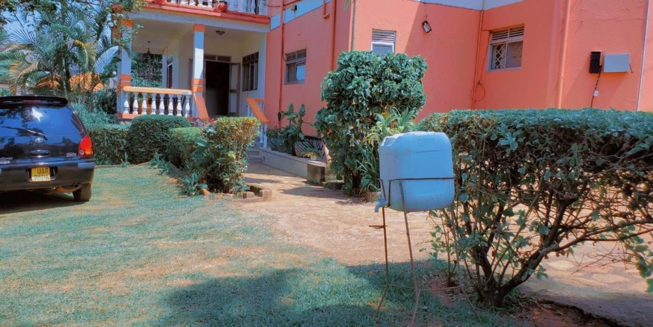 La Feve Beach Bed And Breakfast Entebbe Εντέμπε Εξωτερικό φωτογραφία