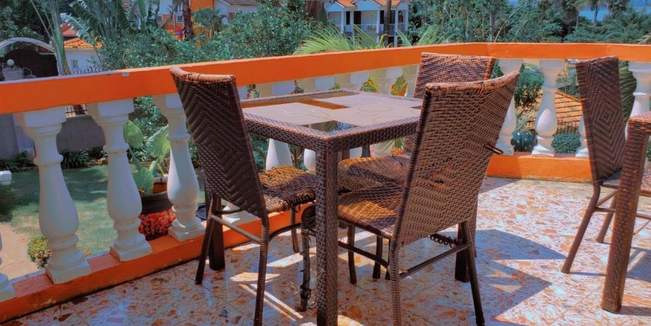 La Feve Beach Bed And Breakfast Entebbe Εντέμπε Εξωτερικό φωτογραφία