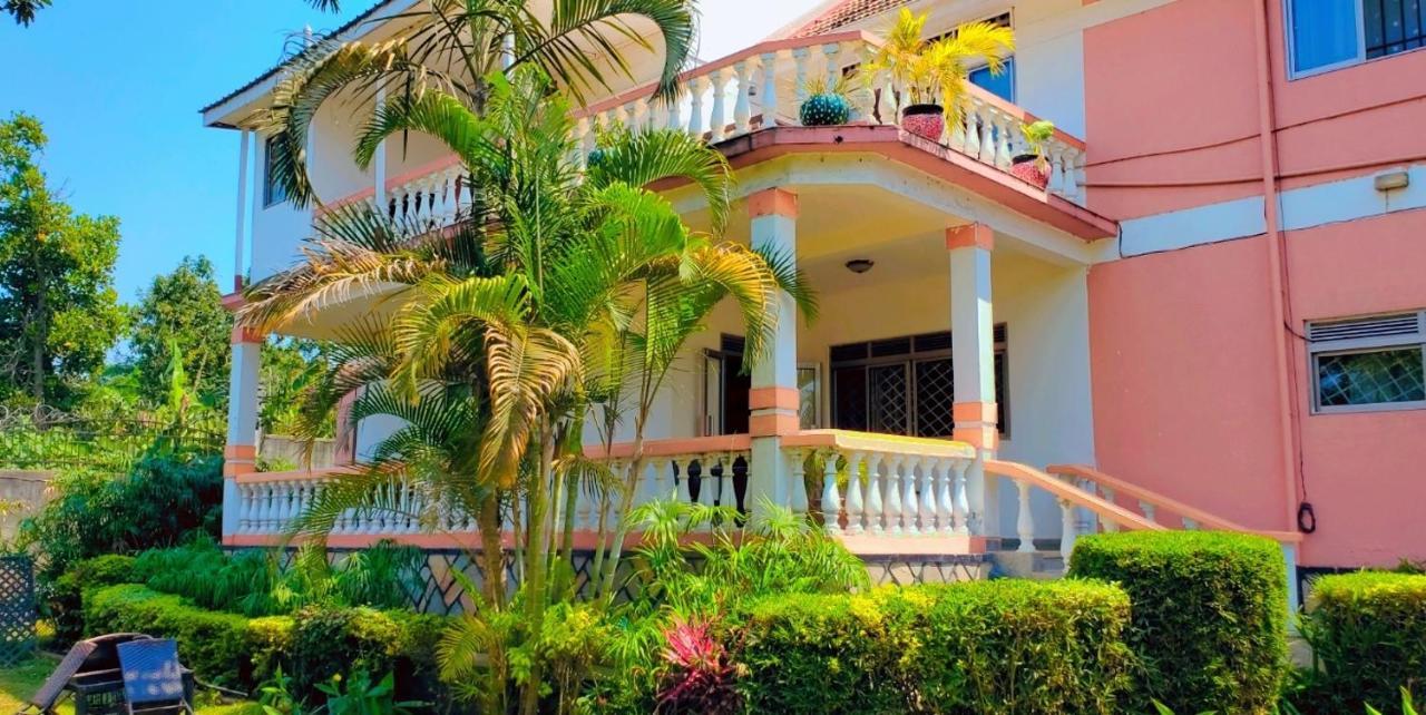 La Feve Beach Bed And Breakfast Entebbe Εντέμπε Εξωτερικό φωτογραφία