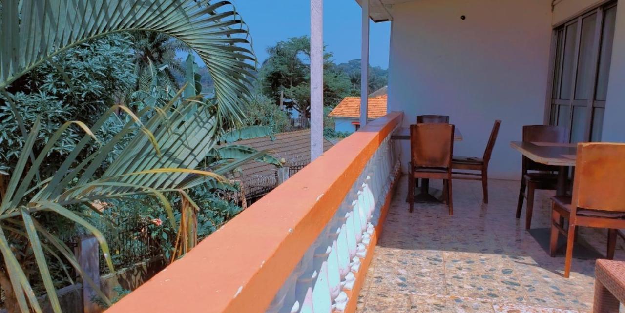 La Feve Beach Bed And Breakfast Entebbe Εντέμπε Εξωτερικό φωτογραφία