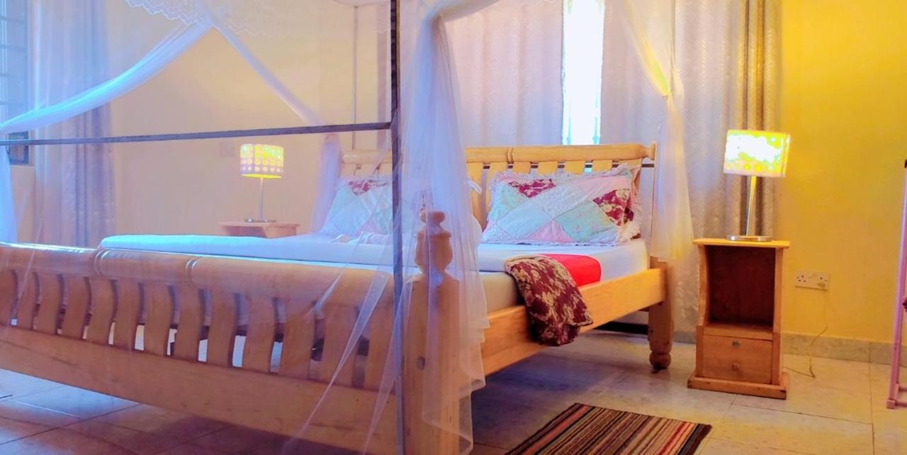 La Feve Beach Bed And Breakfast Entebbe Εντέμπε Εξωτερικό φωτογραφία