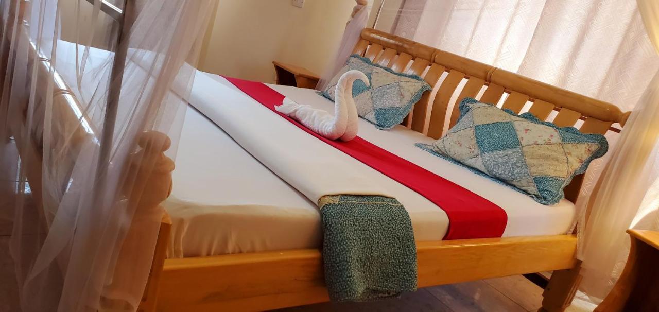 La Feve Beach Bed And Breakfast Entebbe Εντέμπε Εξωτερικό φωτογραφία