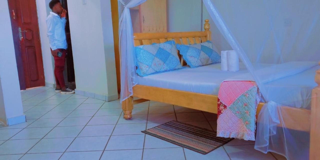 La Feve Beach Bed And Breakfast Entebbe Εντέμπε Εξωτερικό φωτογραφία