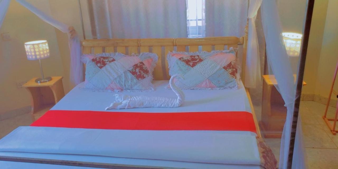 La Feve Beach Bed And Breakfast Entebbe Εντέμπε Εξωτερικό φωτογραφία